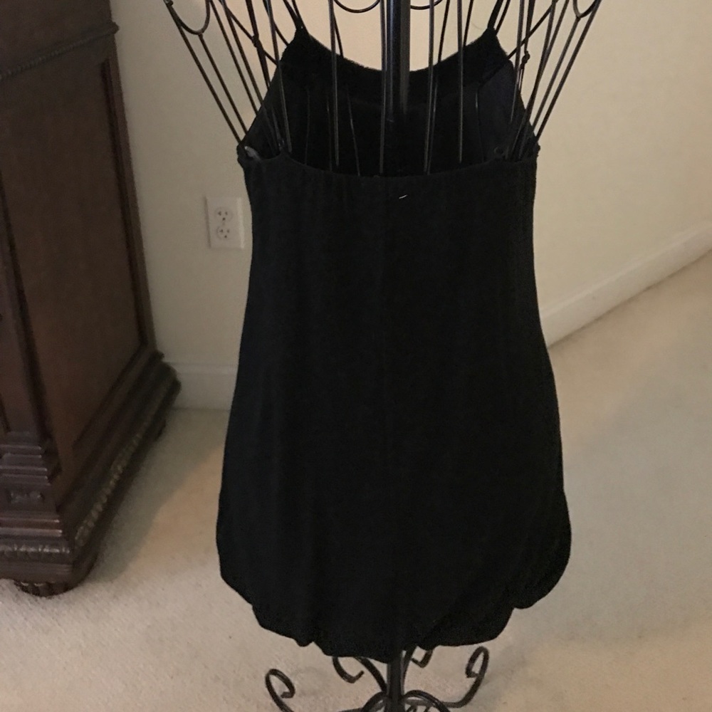 Sequenced Tank Top - Picture 3 of 4