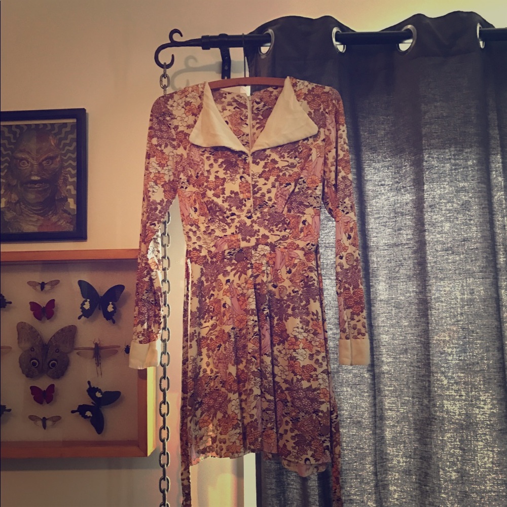 Vintage lavender/peach collared 70s mini dress