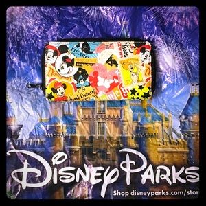 CUTE!  Disney Character Wallet