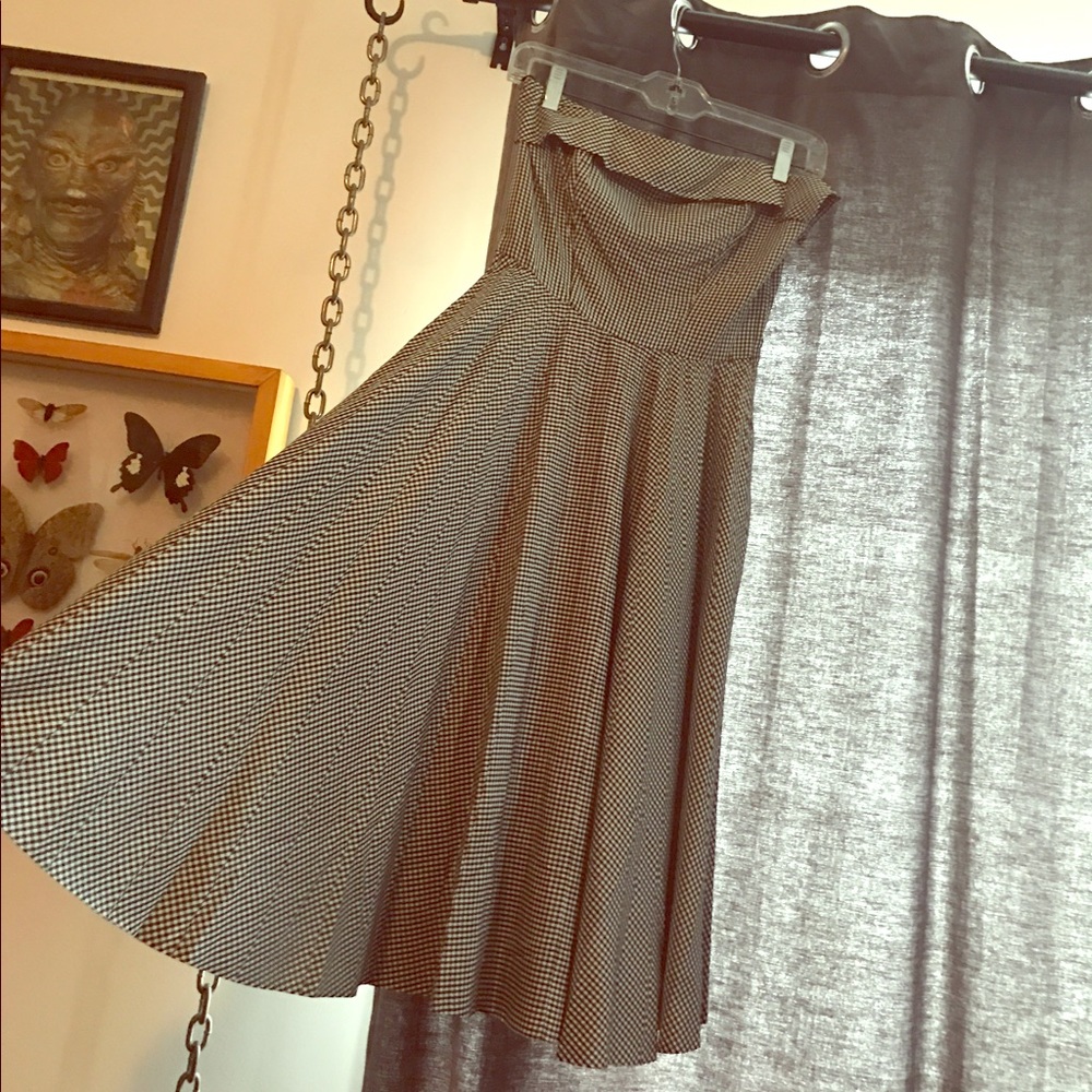 Vintage strapless gingham calf length dress