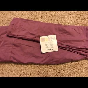 LuLaRoe OS solid grape purple leggings