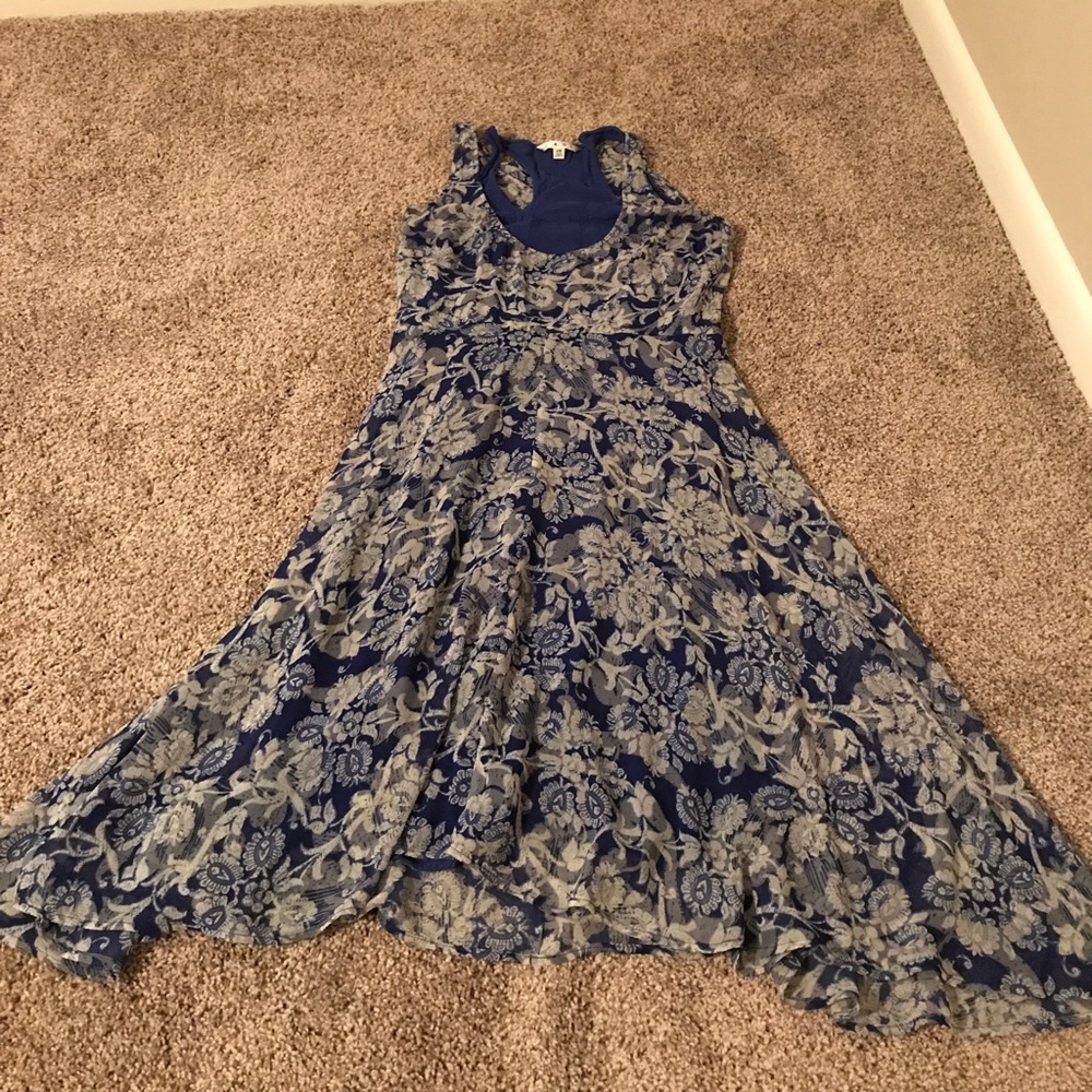 Two piece Cabi dress.💙