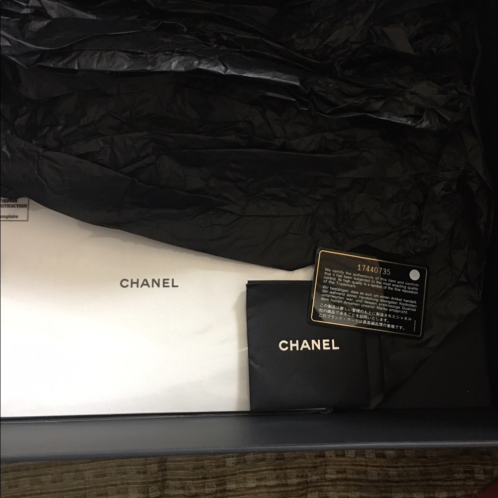 CHANEL black grand tote.  Comes with box and card - Picture 6 of 8