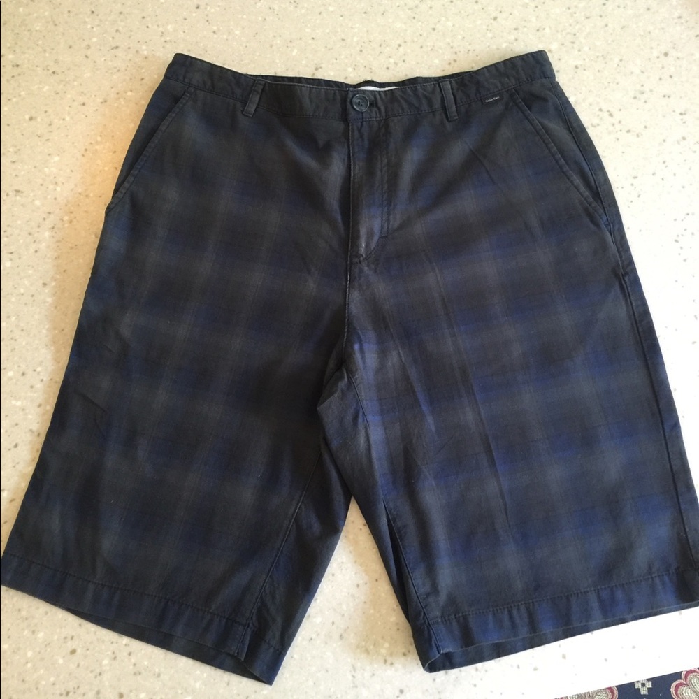 Men's Calvin Klein cotton plaid shorts.  Sz 32