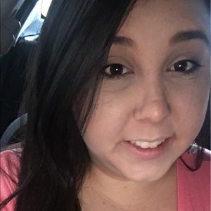 Meet your Posher, Courtney