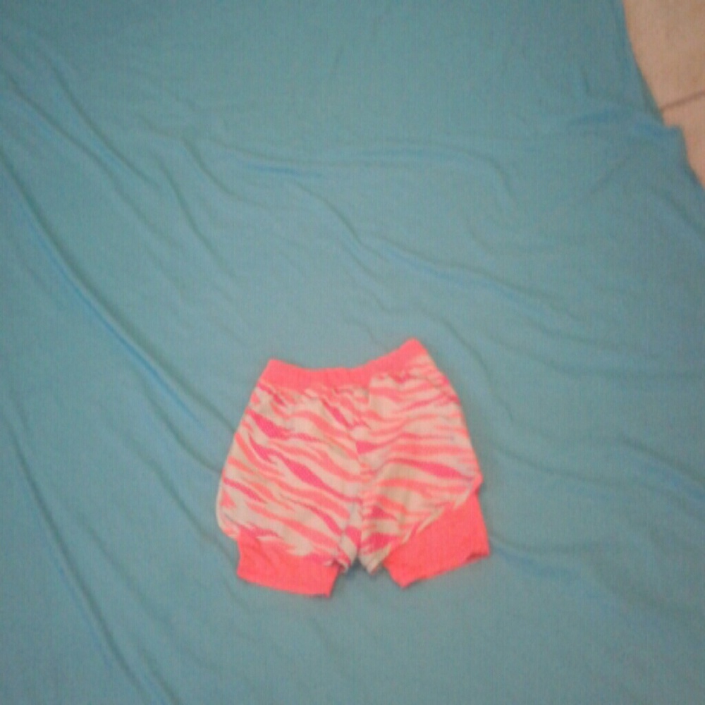 Size M Danskin Now childrens exercise shorts