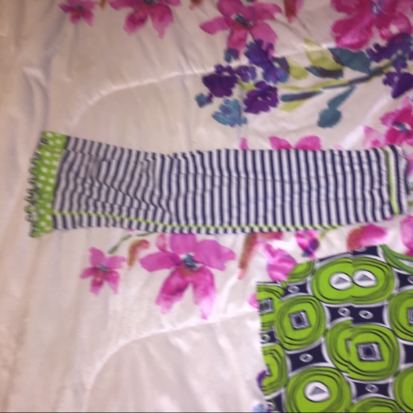 A set of mis tee Vus set of kids clothing. - Picture 4 of 4