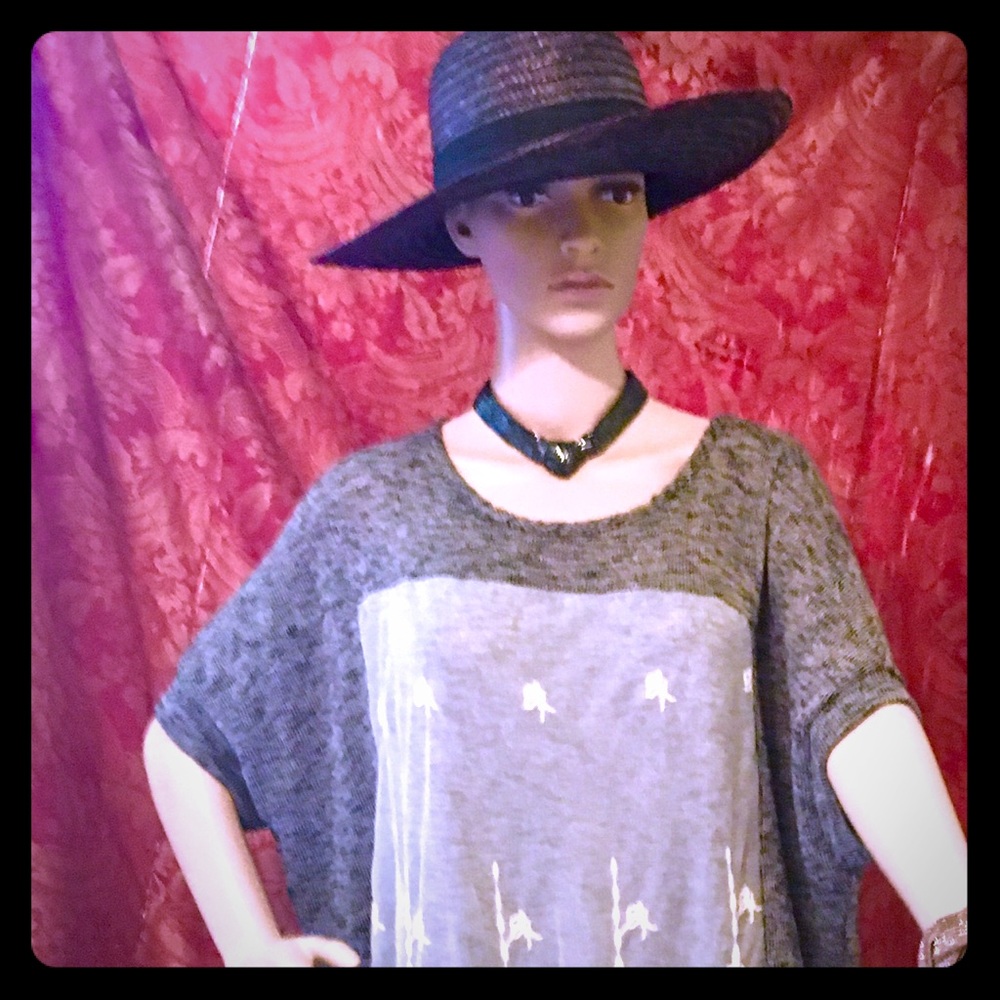 Yuni Los Angeles knit top
