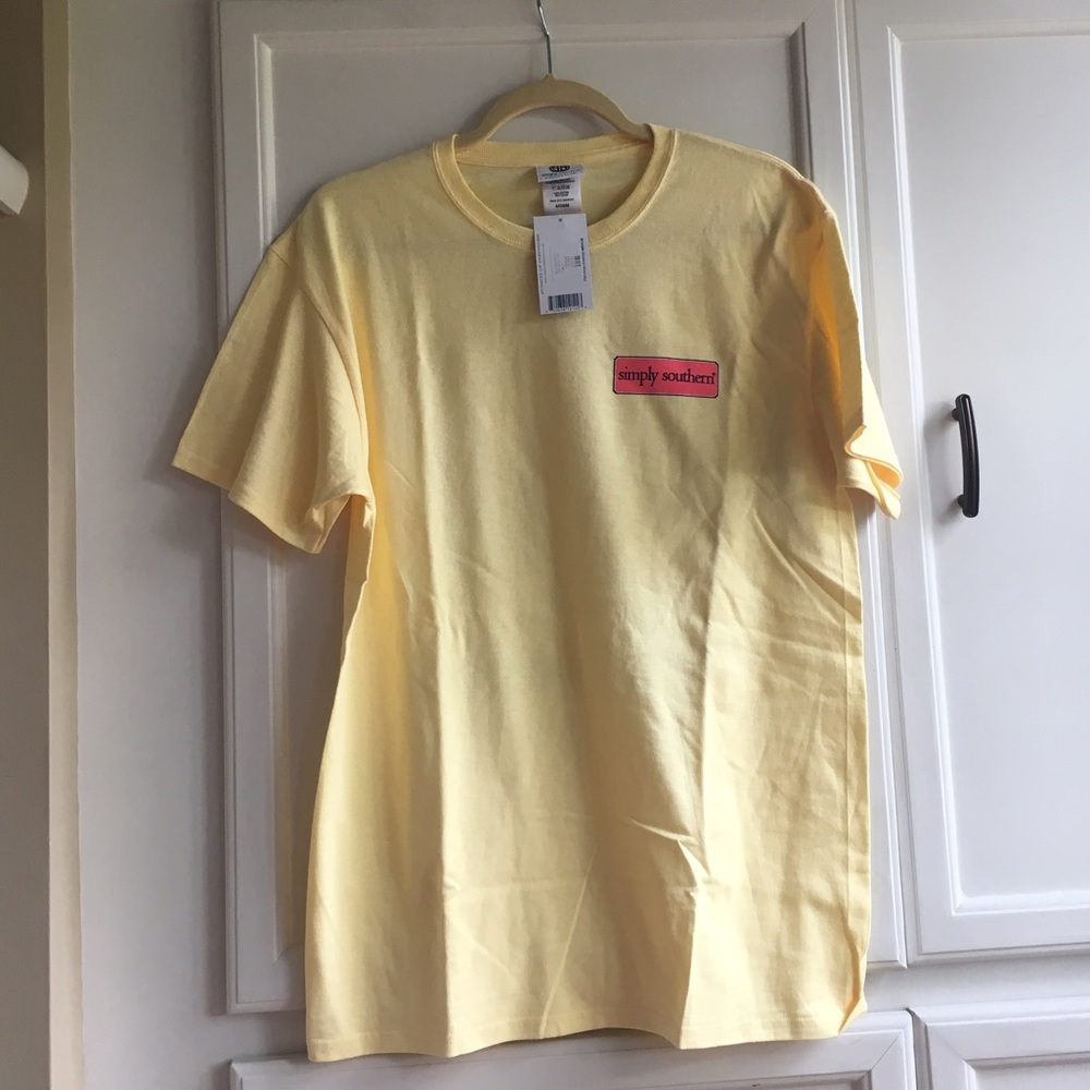 NEW medium Simply Southern Tshirt