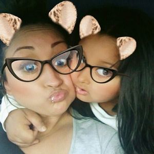 Meet your Posher, Yadira