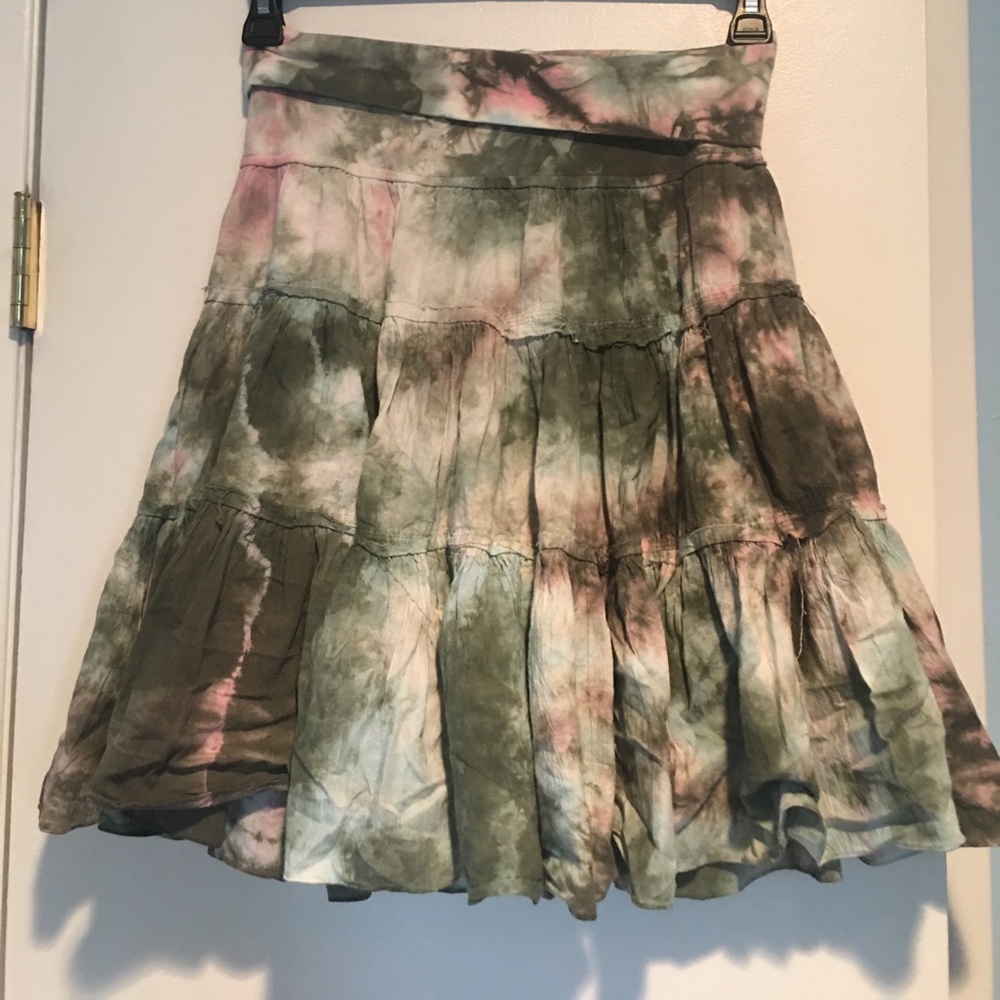 So Nikki mid length skirt