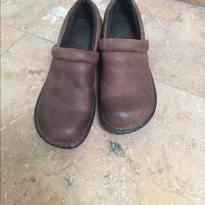 Brown Boc clogs