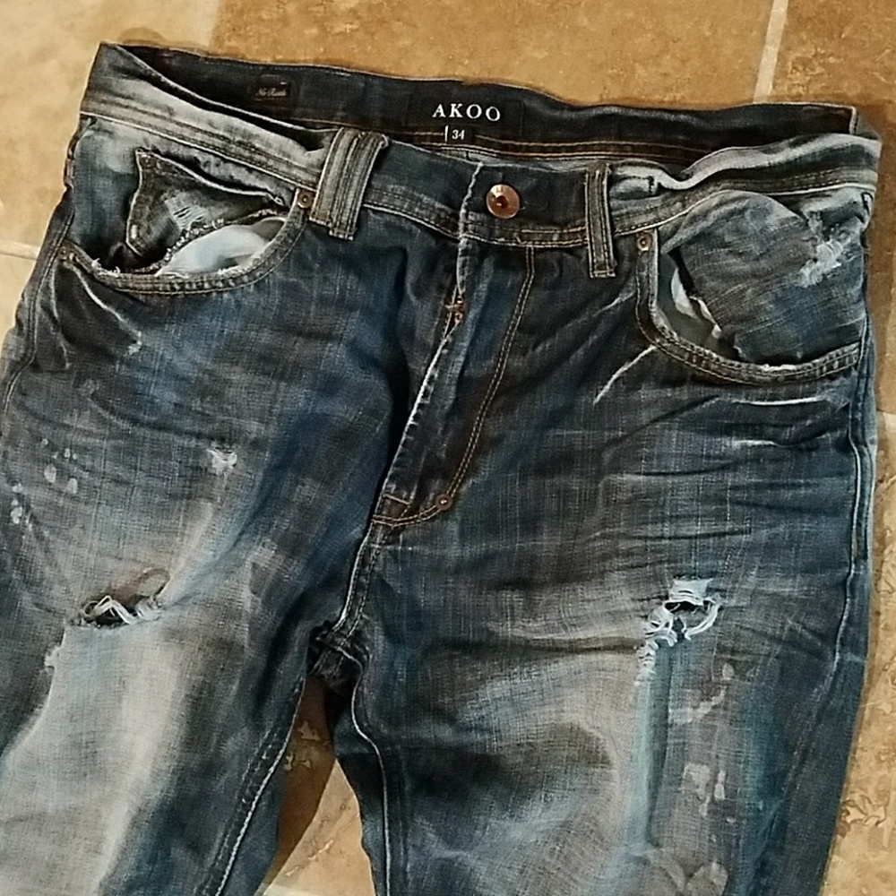 Akoo jeans