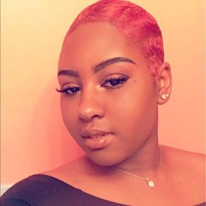 Meet your Posher, Lynnese