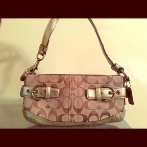 Coach purse/ wristlet, great condition