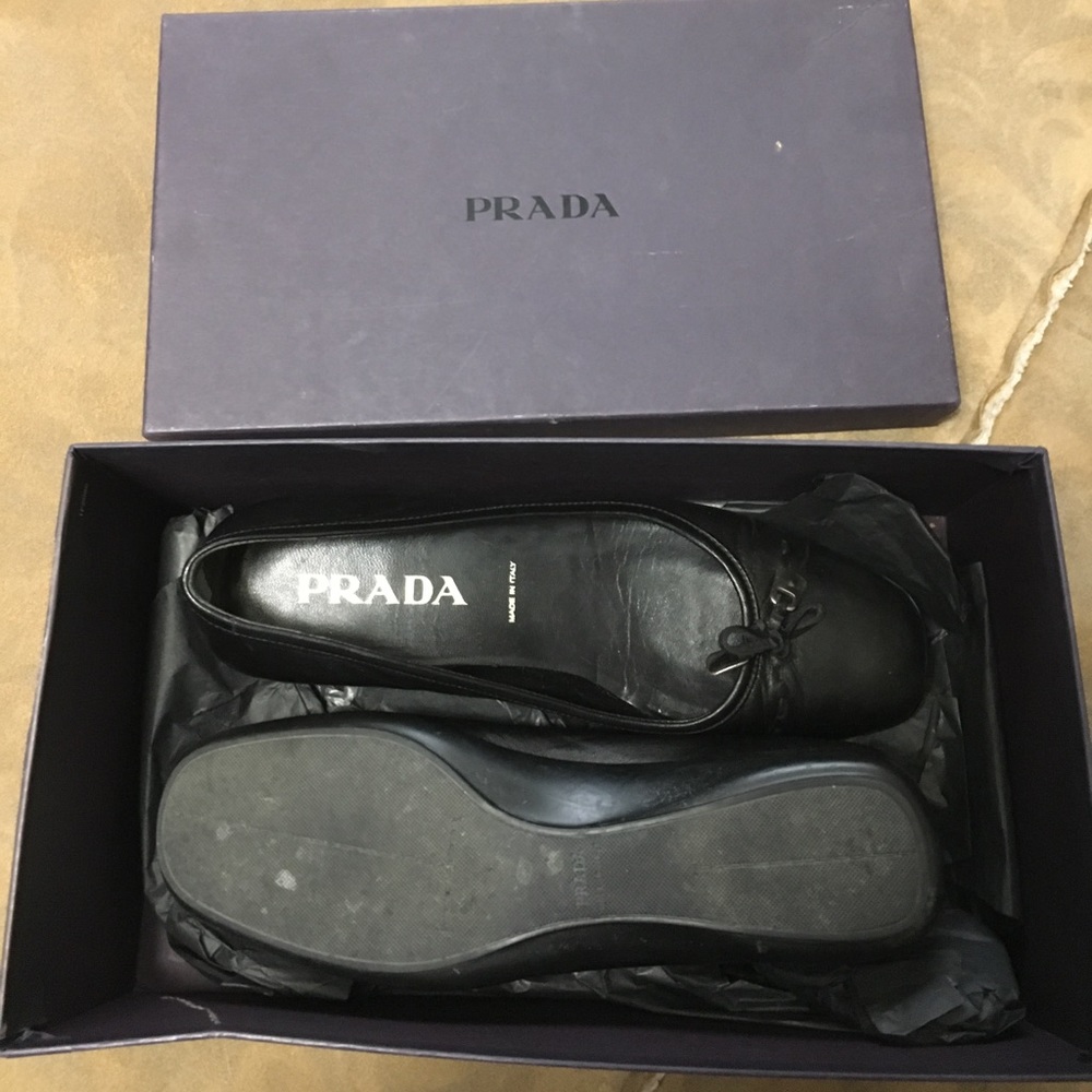 Auth Prada Flats