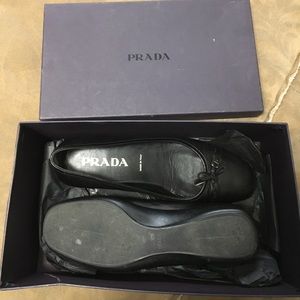 Auth Prada Flats