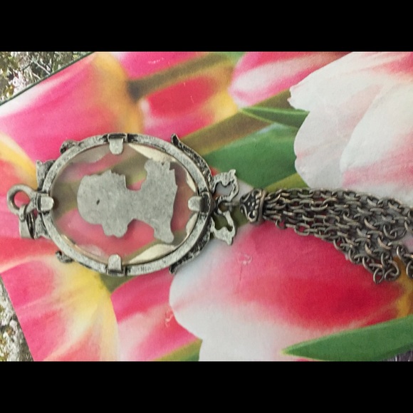 Cameo Silhouette Pendant With Tassle - Picture 2 of 4