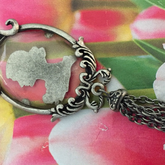 Cameo Silhouette Pendant With Tassle - Picture 3 of 4