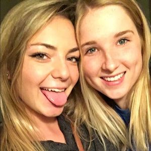 Meet your Posher, Dana