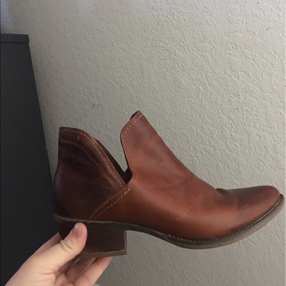 Steve Madden Austin Booties
