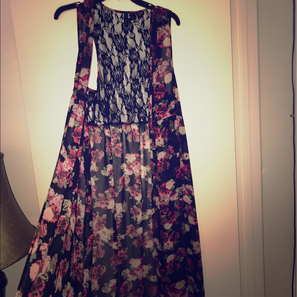 Long Sheer Sleeveless Cover up. (floral)