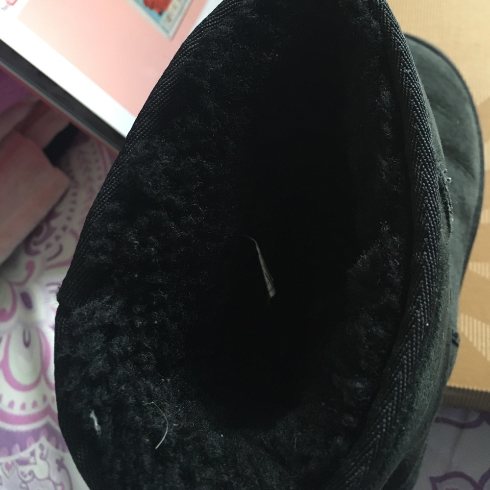 Ugg Short Boots View 3