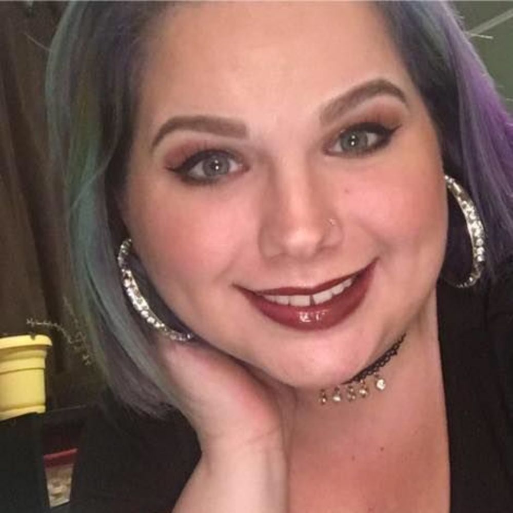 Meet your Posher, Brittni