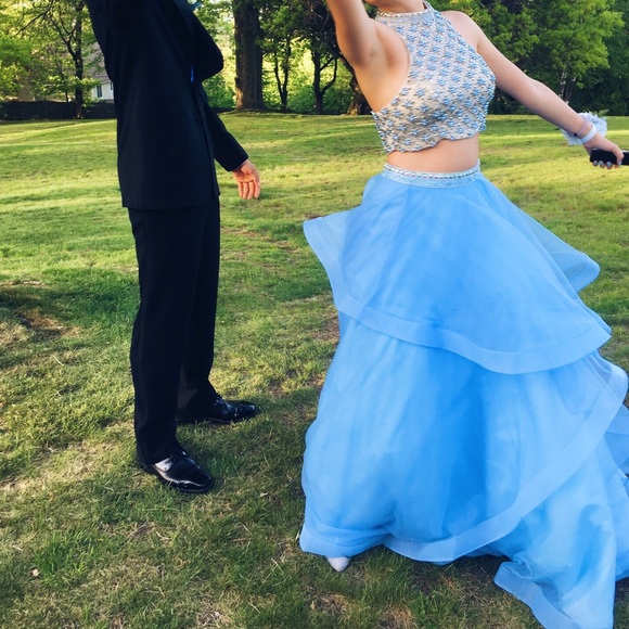 BABY BLUE TEO PIECE PROM DRESS WORN ONCE - Picture 3 of 4