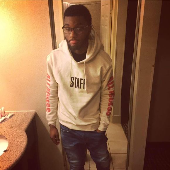 Meet your Posher, Kenyen - Picture 1 of 1