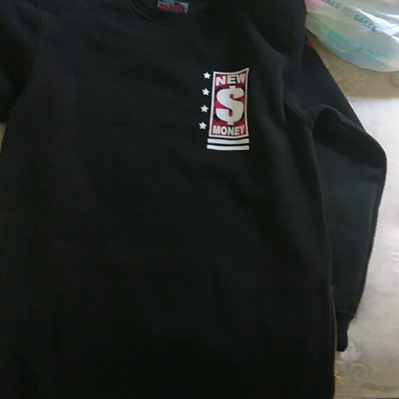 Designer sweater - Picture 2 of 3