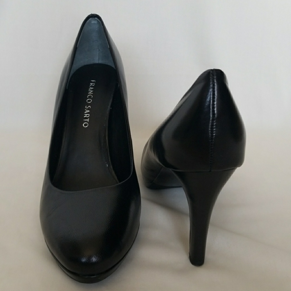 HP franco sarto/ black pumps