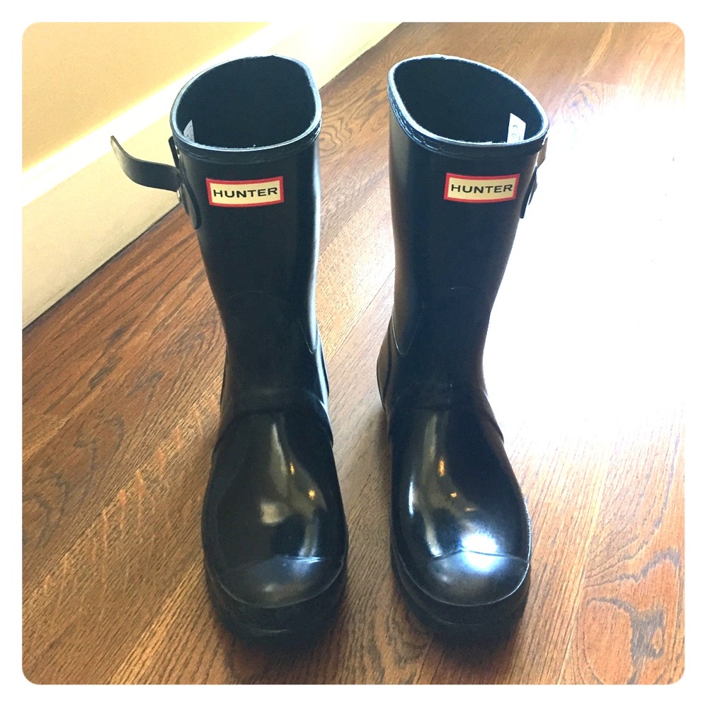 Black short glossy Hunter Rain Boots