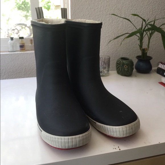 Black Tretorn Wings Vinter Rubber Boots, size 10 - Picture 2 of 2