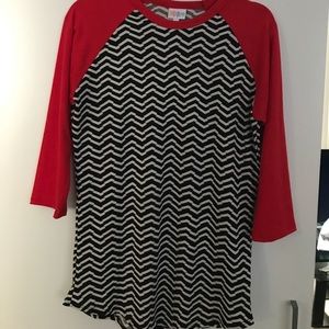 Lularoe Randy shirt, size Small