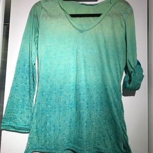Athleta long sleeved T-shirt