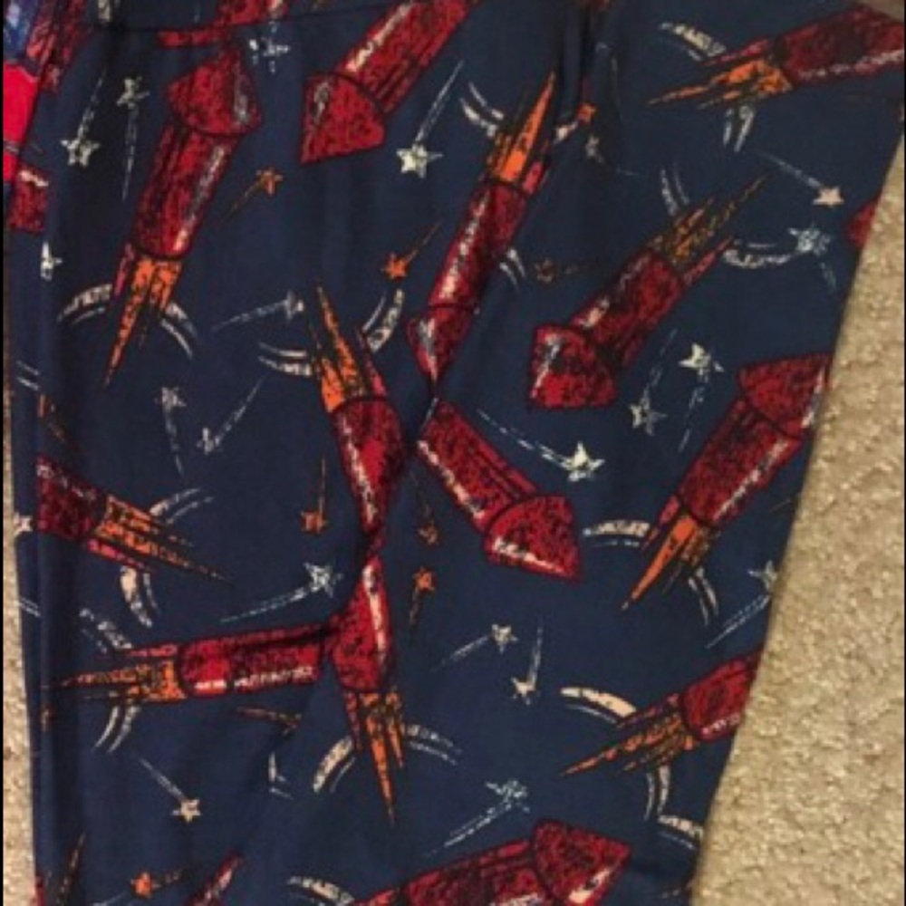 BNWT OS LULAROE FIRECRACKERS!! Unicorn!