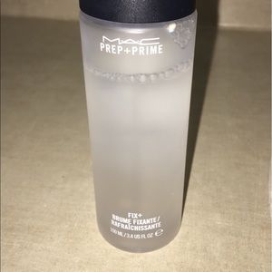 Mac prep + prime spray