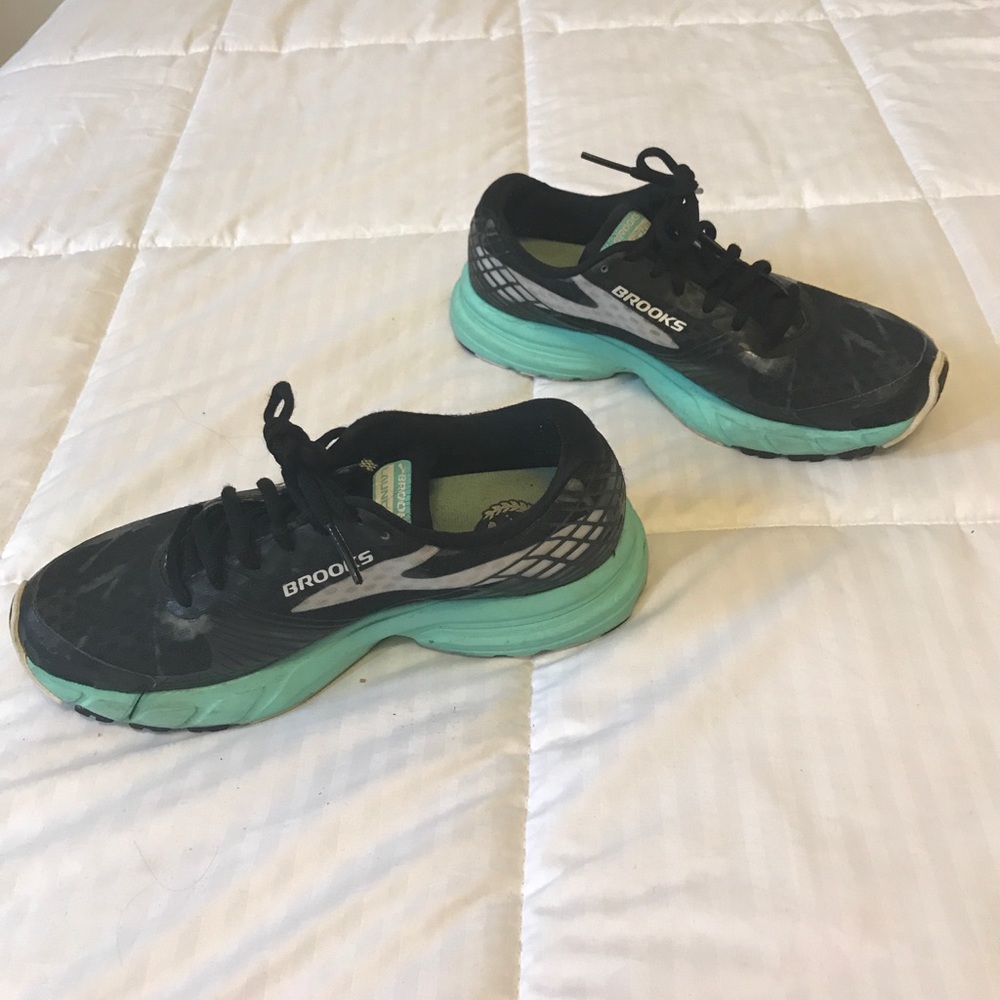 Brook Running Launch 3 Running Shoes; Size 7