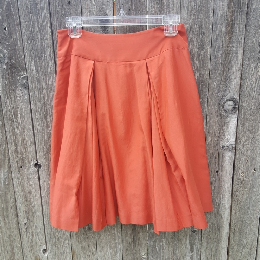 Perfect for fall!!A line short skirt