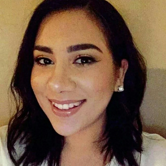 Meet your Posher, Rebecca - Picture 1 of 1