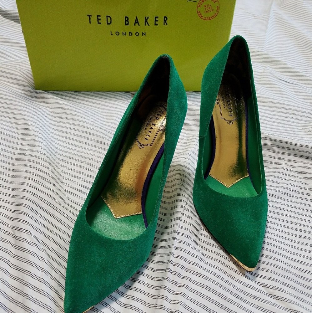 Ted Baker green suede pumps