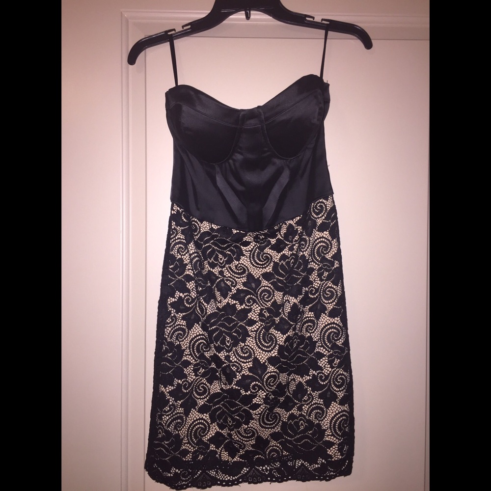 Bebe black lace dress strapless