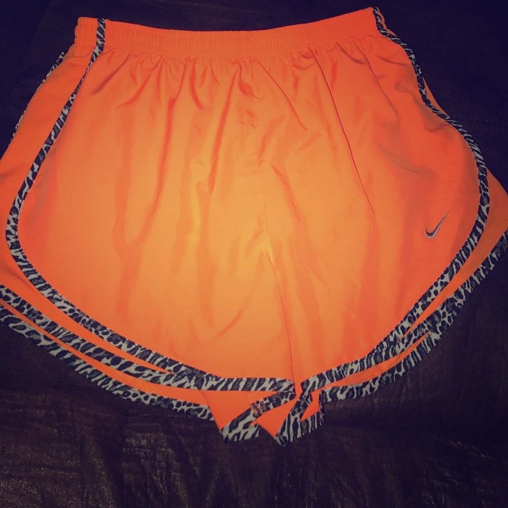 Nike dri-fit shorts size medium