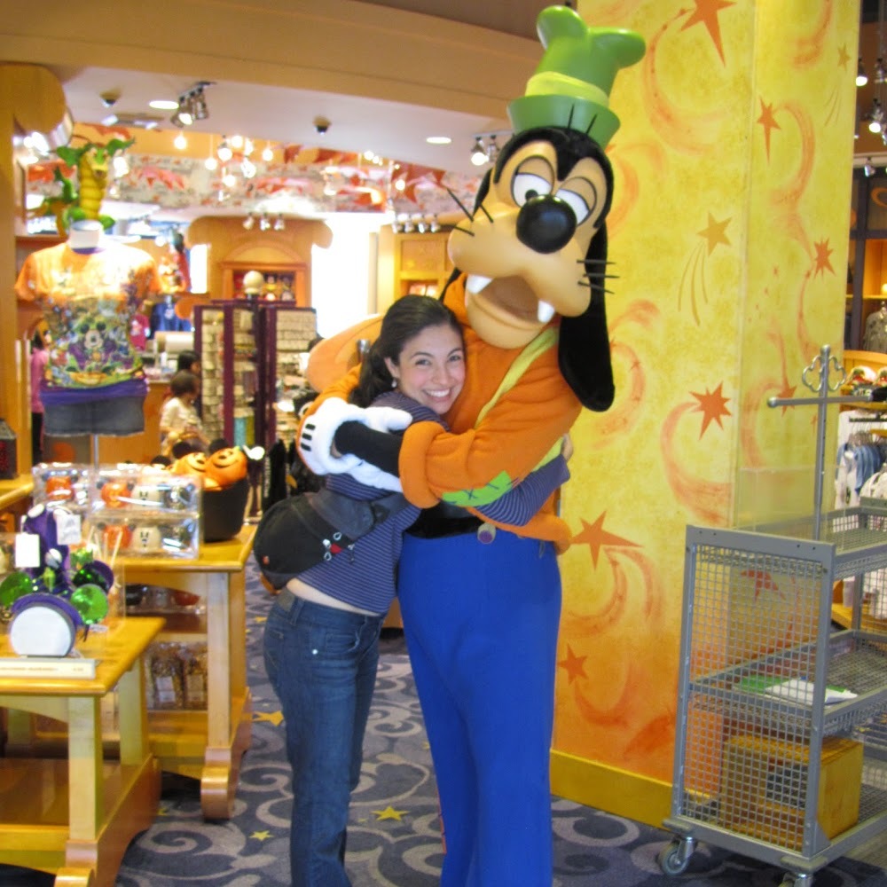 Meet your Posher, Gabriela