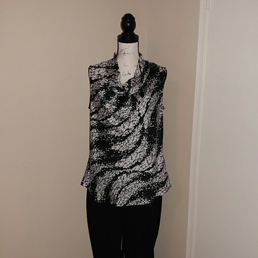 Apt. 9 Sleeveless Scoop Neck Blouse