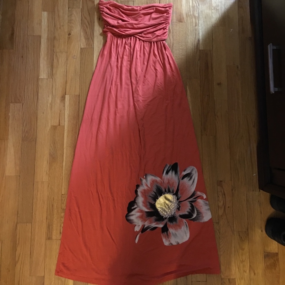 Maxi strapless dress with shelf bra