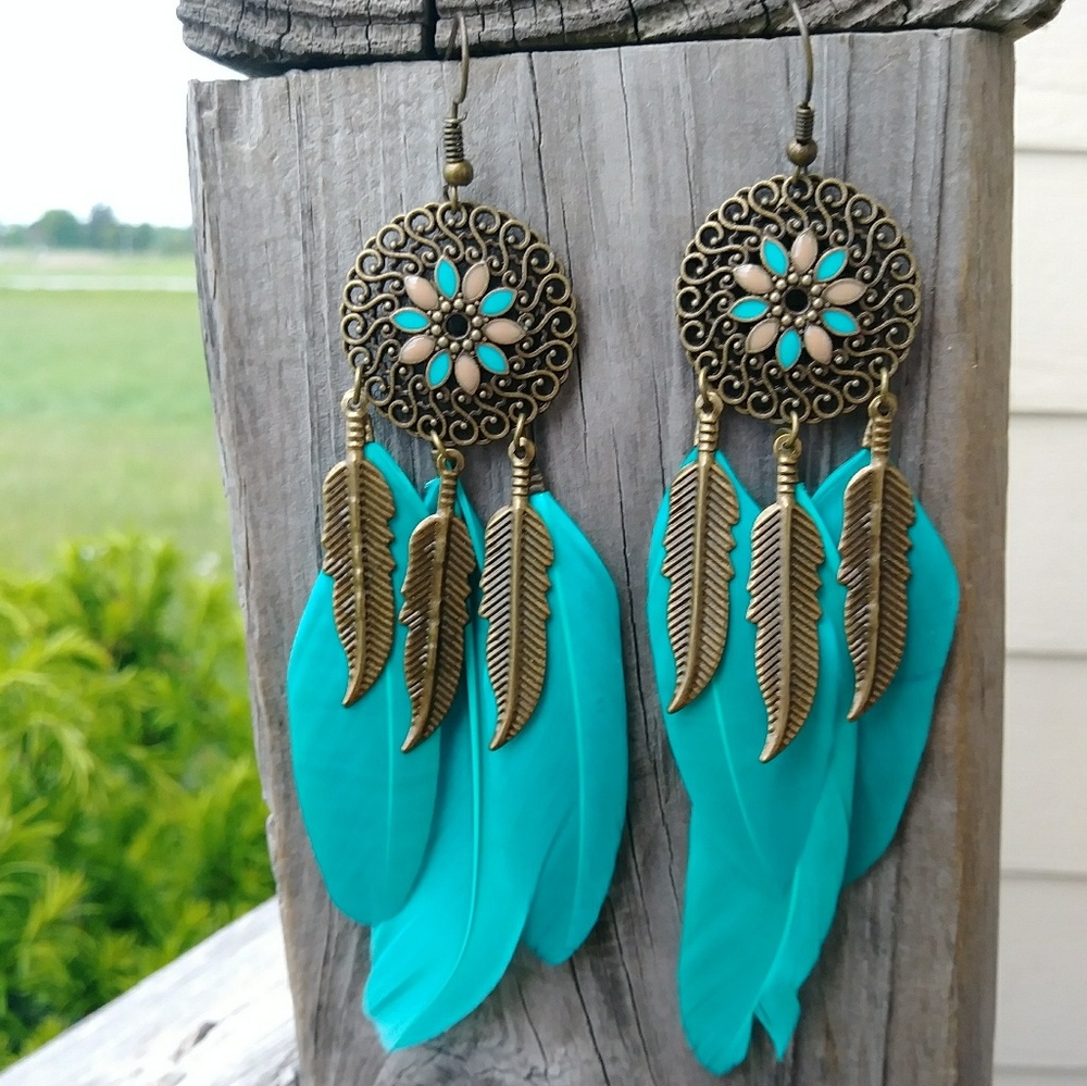 Sky blue boho chandelier feather earrings nwt