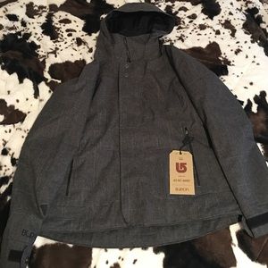 NWT Ski Burton brand XL Jacket 💙