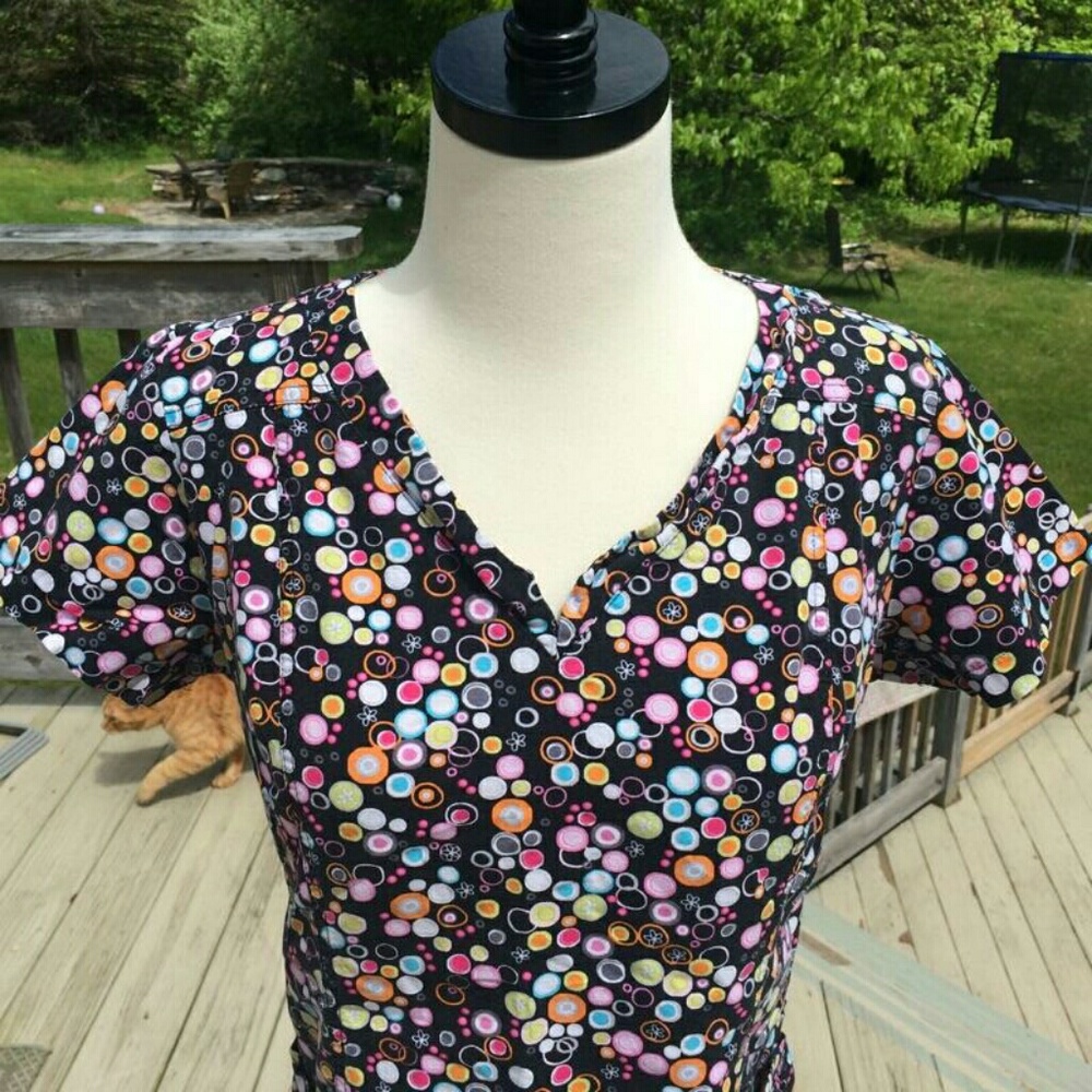 Polka dot/ flower scrub top